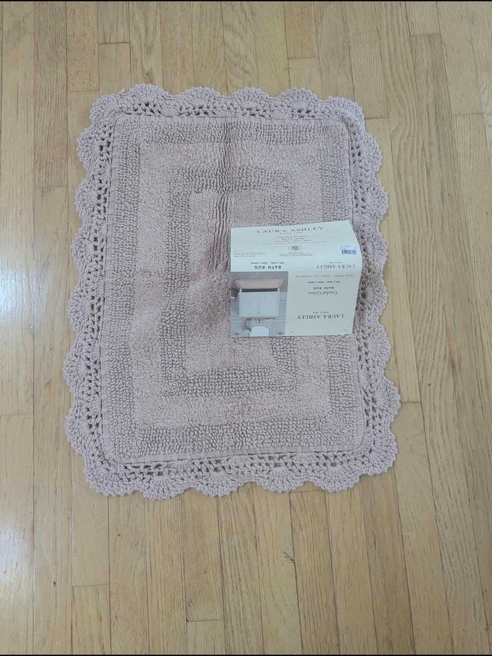 Laura Ashley Shabby Chic Pale Blush Crochet-Edge Bath Mat 17"X 34" New